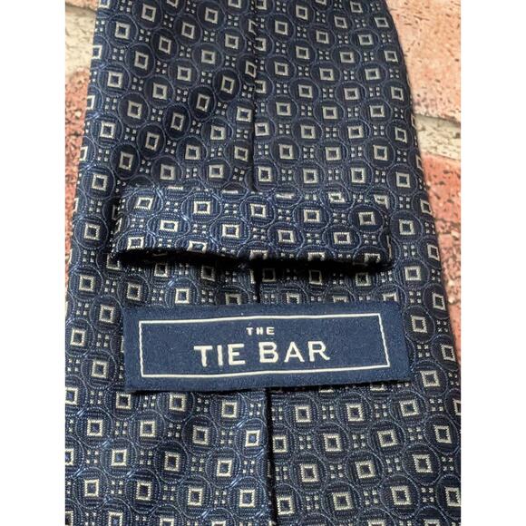 The Tie Bar Mens Blue Navy Geometric 100% Silk Neck Tie Stain Resistant LONG ** - Picture 4 of 7